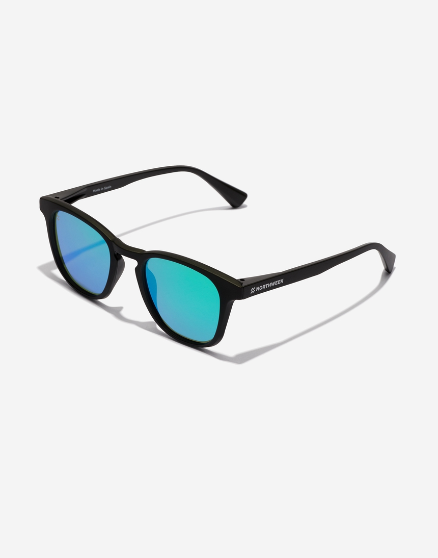 Hawkers WALL - POLARIZED BLACK EMERALD master image number 2.0