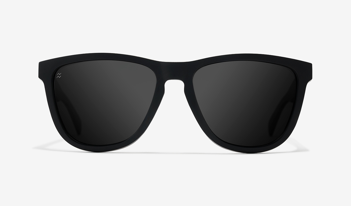 Hawkers REGULAR - POLARIZED BLACK DARK master image number 1