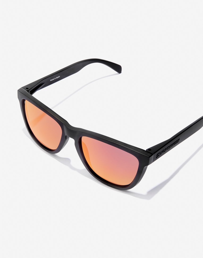 Hawkers REGULAR - POLARIZED MATTE BLACK RUBY master image number 5.0